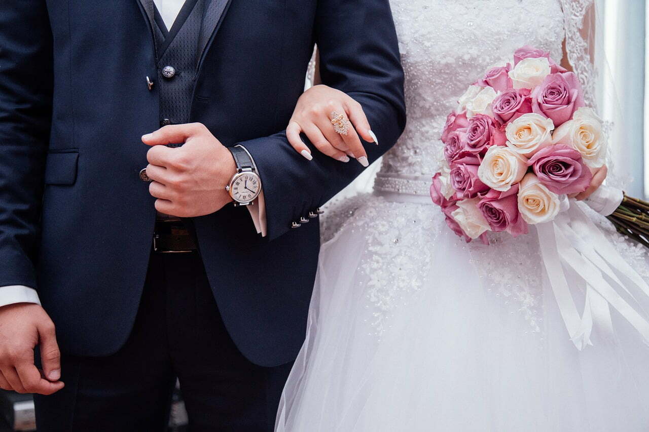 Top 5 Myths About Iceland Weddings Debunked 1 Couple Getting Married