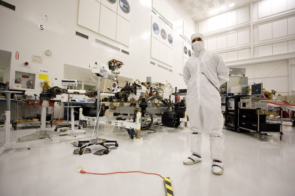 Everything You Should Know About Working in a Cleanroom 1 pic8
