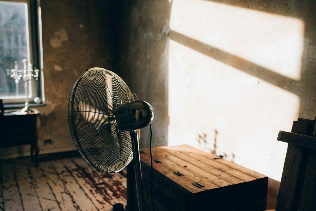 How To Survive a Heat Wave in Your Home 1 heat 1